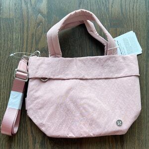 NWT lululemon On My Level Small Tote Bag 5L